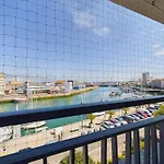 Vue Directe Port Des Sables 4 Adultes-2 Enfants 아파트